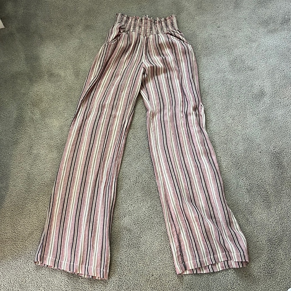 Flowy long pants. Thin and perfect for summer. Very comfortable.